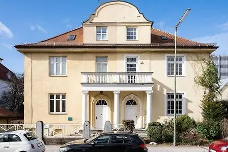 Apartmán 2Bedroom In Historic Villa Near Nymphenburg Palace Mnichov Německo